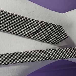 Sprezza New York City checkered black white tie